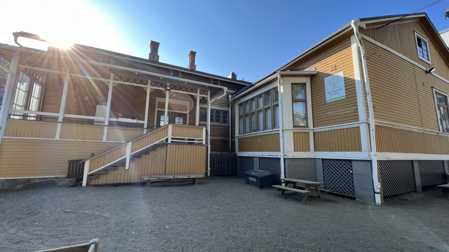 Aamutähti (1)